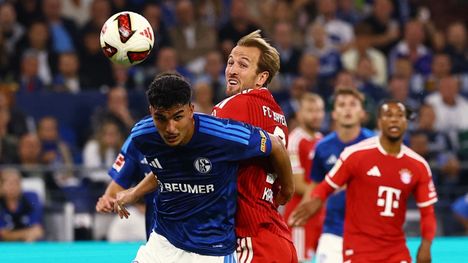 Bayernin kannattajia estettiin pääsemästä stadionille Schalken-ottelussa 1