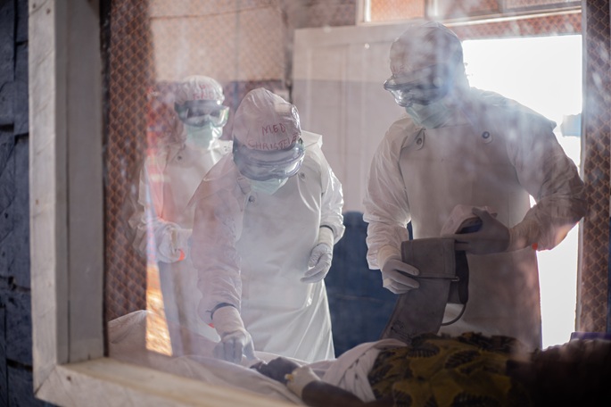 Ebola on surmannut 3 000 ihmistä Kongon demokraattisessa tasavallassa, YK varoittaa reaktion hidastumisesta 1