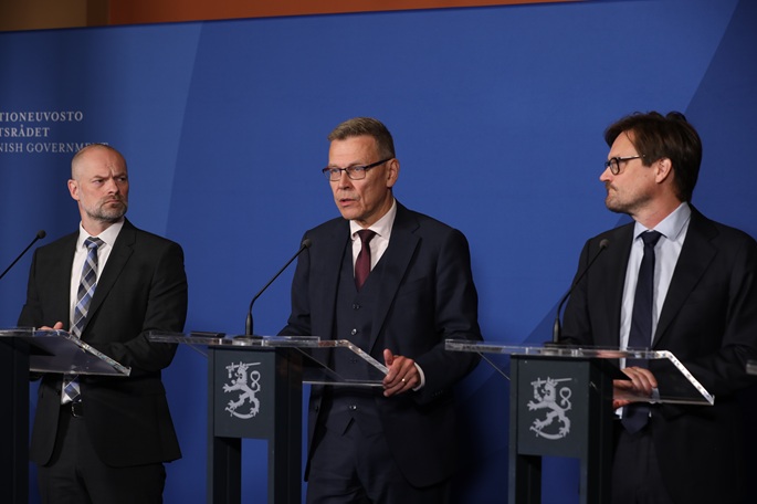 Valtio ennustaa BKT:n kasvavan 1,6 prosenttia tänä vuonna ja 1,8 prosenttia ensi vuonna 2 Valtio ennustaa BKT:n kasvavan 1,6 prosenttia tänä vuonna ja 1,8 prosenttia ensi vuonna 1