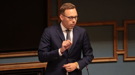 Hallitus tiukentaa ulkomaalaisten opiskelijoiden ehtoja – perheenyhdistämistä joudutaan odottamaan 1