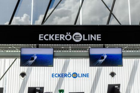 Raju tappelu Eckerö Linen laivalla: päihtynyt kuljettaja raudoitettiin 2 Raju tappelu Eckerö Linen laivalla: päihtynyt kuljettaja raudoitettiin 1