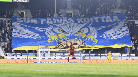 Huuhkajat-Valko-Venäjä: Olympiastadionilla hurja näky – Putinille rajut terveiset 2 Huuhkajat-Valko-Venäjä: Olympiastadionilla hurja näky – Putinille rajut terveiset 1