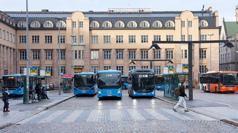 Isot mielenosoitukset sekoittavat Helsingin liikennettä 2 Isot mielenosoitukset sekoittavat Helsingin liikennettä 1