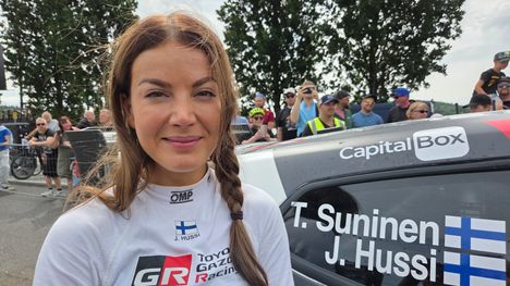 Janni Hussin ja Teemu Sunisen tiet eroavat: Suninen kiitti yhteistyöstä 2 Janni Hussin ja Teemu Sunisen tiet eroavat: Suninen kiitti yhteistyöstä 1