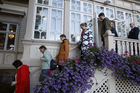 Pääministerin virka-asunto Kesäranta avasi ovensa yleisölle 7
