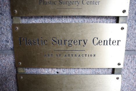 Olivia Oras meni tajuttomaksi Plastic Surgery Center -klinikalla tehdyn puudutuksen yhteydessä. Kuva: Aleksi Jalava / IS