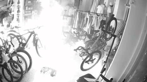 Lauttasaaren tuhopoltosta pitkät vankeusrangaistukset kahdelle nuorelle 7