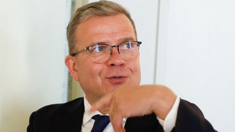 Lindtman syyttää hallitusta ”häpeilemättömästä kassanryöstöstä” – Orpo vastaa: se on talouden myrkkyä 2 Lindtman syyttää hallitusta ”häpeilemättömästä kassanryöstöstä” – Orpo vastaa: se on talouden myrkkyä 1