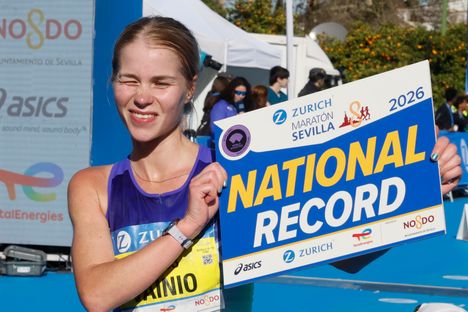 Alisa Vainio ylivoimainen suosikki EM-maratonilla – asiantuntija: En muista vastaavaa suomalaista yleisurheilussa 1 Alisa Vainio juoksi helmikuussa naisten maratonin uudeksi Suomen ennätykseksi 2.20.39.
