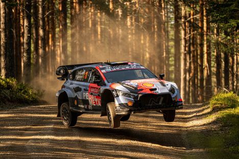 Maailmanmestari Thierry Neuville haluaa jatkaa Hyundain MM-rallitallissa 1