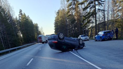 22-vuotias nainen tuomittiin kuolemantuottamuksesta Pieksämäen äitienpäiväonnettomuudessa 2 22-vuotias nainen tuomittiin kuolemantuottamuksesta Pieksämäen äitienpäiväonnettomuudessa 1