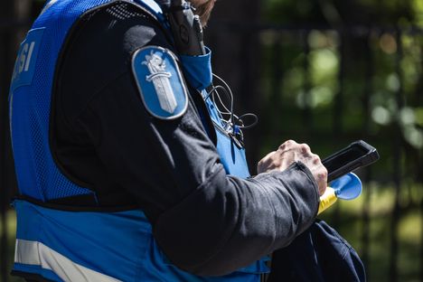 Nopeuskamera välähti yli tuhat kertaa neljässä tunnissa Helsingissä 2 Nopeuskamera välähti yli tuhat kertaa neljässä tunnissa Helsingissä 1