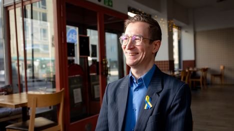 Oras Tynkkynen vihittiin naimisiin – jakoi hempeän kuvan aviomiehensä Martin Jefflénin kanssa 2 Oras Tynkkynen vihittiin naimisiin – jakoi hempeän kuvan aviomiehensä Martin Jefflénin kanssa 1