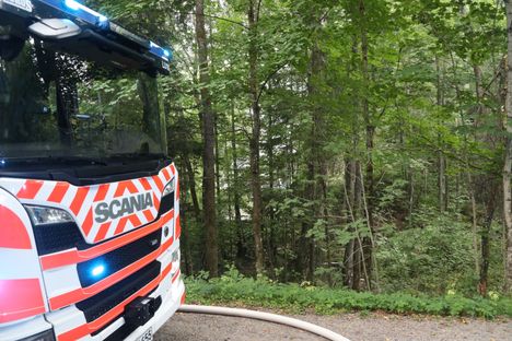 Pelastajat evakuosivat pyörätuolissa olleen henkilön lepikosta Nastolassa 1