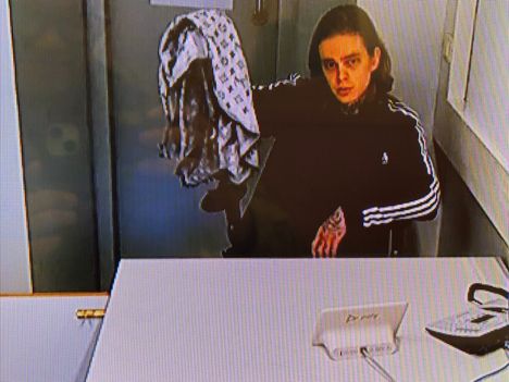 Perttu Pyynöstä syytetään murhan yrityksestä 2 Perttu Pyynöstä syytetään murhan yrityksestä 1