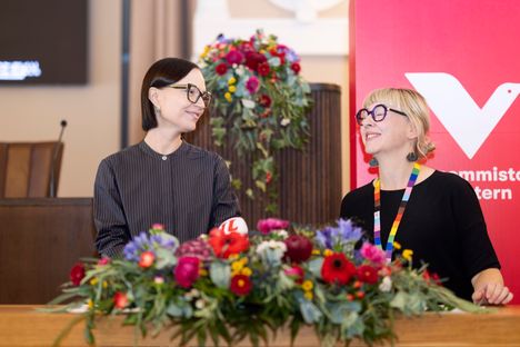 Perussuomalaiset juhlistavat kannatuksen nousua: ”Joko seuraavassa gallupissa mennään kokoomuksen ohi?” 4 Perussuomalaiset juhlistavat kannatuksen nousua: ”Joko seuraavassa gallupissa mennään kokoomuksen ohi?” 3