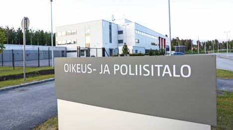 Poliisi tutkii henkirikosta Ilomantsissa – vangitsi epäillyn 2 Poliisi tutkii henkirikosta Ilomantsissa – vangitsi epäillyn 1