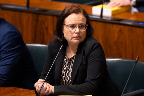 Kokoomuslakimiehet vaativat tiukempia sääntöjä kauneustoimenpiteille 1