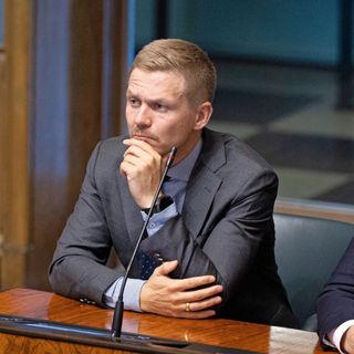 Kokoomuslakimiehet vaativat tiukempia sääntöjä kauneustoimenpiteille 3
