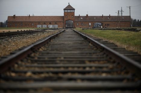 Sami Aittokallio pelaa nyt Auschwitzissa 6 Sami Aittokallio pelaa nyt Auschwitzissa 5