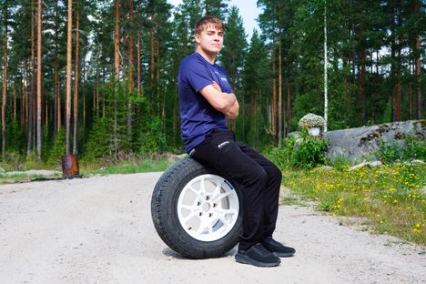 Suomen rallin superlupaukselta Tuukka Kauppiselta surullinen ilmoitus – ”Tuli raja vastaan” 2 Suomen rallin superlupaukselta Tuukka Kauppiselta surullinen ilmoitus – ”Tuli raja vastaan” 1