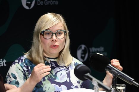 Velkajarru kohtaa laajaa kritiikkiä – oppositiopuolueet pysyvät sopimuksessa 1 Vihreiden Saara Hyrkön mielestä talouskurista on pidettävä kiinni, mutta EU:n sääntöjä ei pidä tulkita ylikireästi.