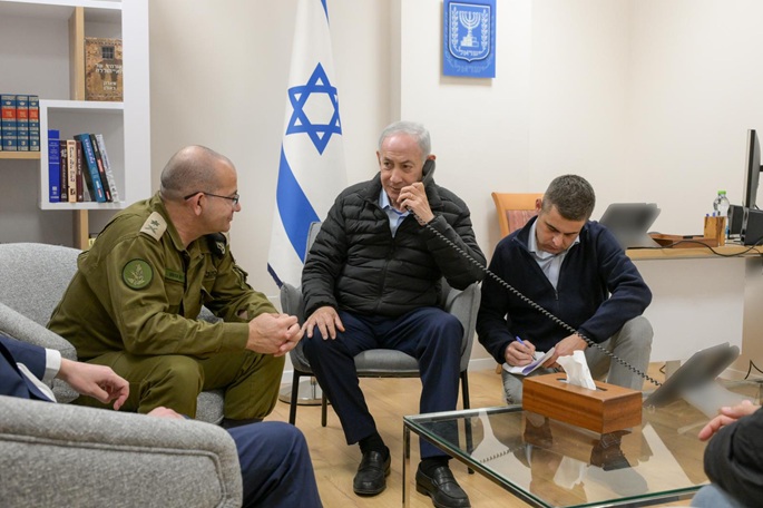 Netanyahuin yllätysvierailu UAE:hun: mitä se merkitsee? 2 Netanyahuin yllätysvierailu UAE:hun: mitä se merkitsee? 1