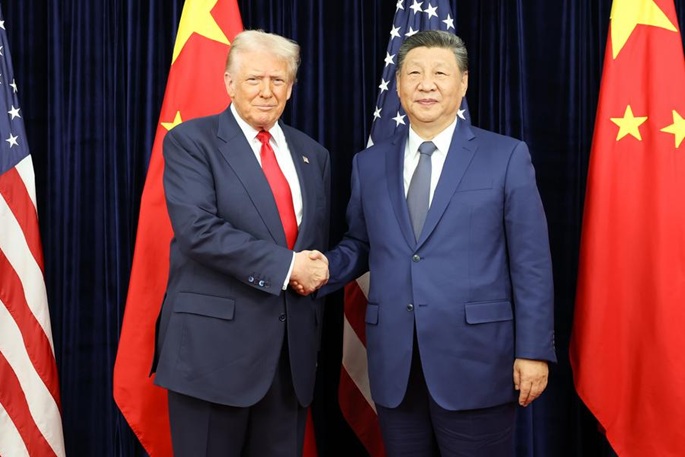 Kiinan presidentti Xi saapui Yhdysvaltoihin, Trump tervehti lentokentällä 1