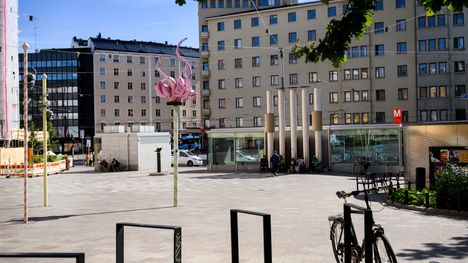 Yksi puukotettu Helsingin Piritorin lähellä 2 Yksi puukotettu Helsingin Piritorin lähellä 1