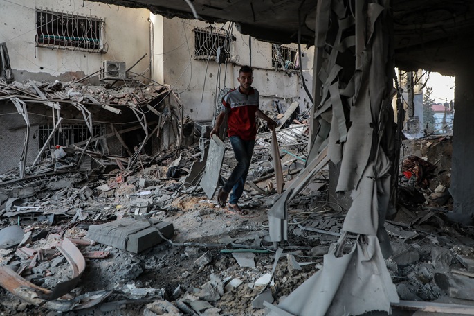 Kolme kuollut israelilaisessa iskussa Gazassa, pidätetty kuoli Länsirannan tarkastamossa 2 Kolme kuollut israelilaisessa iskussa Gazassa, pidätetty kuoli Länsirannan tarkastamossa 1