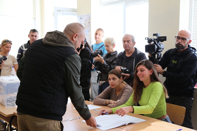 Bulgarian president kohtaa entisen pääministerin presidentinvaalin toisella kierroksella 2 Bulgarian president kohtaa entisen pääministerin presidentinvaalin toisella kierroksella 1