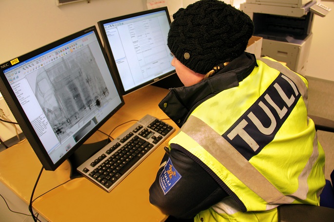 Tulli perii kaksi euroa käsittelymaksua EU:n ulkopuolelta tulevista verkkokauppaostoksista 2 Tulli perii kaksi euroa käsittelymaksua EU:n ulkopuolelta tulevista verkkokauppaostoksista 1