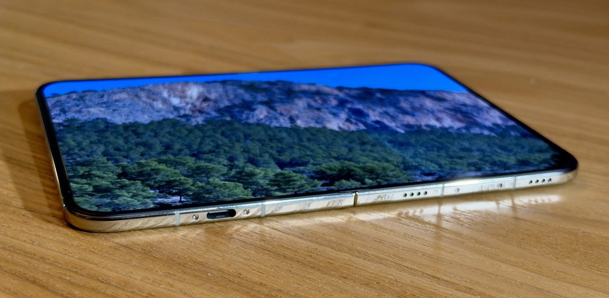 Ensituntumat taittuvasta iPhone Duosta: Applen uutuus on onnistunut mutta vaatii myös uuteen tottumista 10 Ensituntumat taittuvasta iPhone Duosta: Applen uutuus on onnistunut mutta vaatii myös uuteen tottumista 9