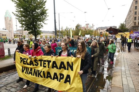 Krista Mikkonen vaatii kaivosveron nostoa kuuteen prosenttiin ja uutta kaivannaisjäteveroa 3