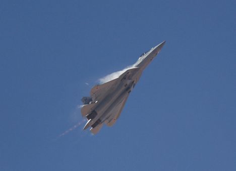 F-35 vastaan Venäjän uudet häivehävittäjät – kumpi voittaisi? 2 F-35 vastaan Venäjän uudet häivehävittäjät – kumpi voittaisi? 1