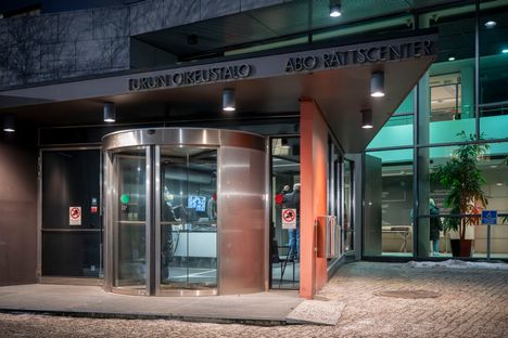 Raisiolainen vanhemmuuspari tuomittiin vauvan pahoinpitelystä 4 Raisiolainen vanhemmuuspari tuomittiin vauvan pahoinpitelystä 3