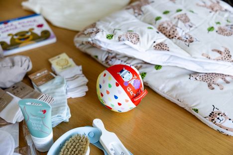 Äitiyspakkaukseen on nyt lisätty pallo 1