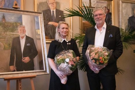 Johanna Oras paljasti muistokorut Olivia-tyttärensä kuoleman jälkeen 2 Johanna Oras paljasti muistokorut Olivia-tyttärensä kuoleman jälkeen 1