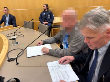 Kai-Pekka Savolaisen murhaoikeudenkäynti alkoi Etelä-Pohjanmaan käräjäoikeudessa 8 Kai-Pekka Savolaisen murhaoikeudenkäynti alkoi Etelä-Pohjanmaan käräjäoikeudessa 7