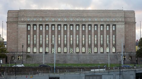 Kansanedustaja paljasti: Epäilyt kotiin tunkeutumisesta heräsivät vessasta 2 Kansanedustaja paljasti: Epäilyt kotiin tunkeutumisesta heräsivät vessasta 1