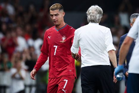 Kommentti: Cristiano Ronaldo paljastui kaikille – naurettavan teatterin voi nyt lopettaa 2 Kommentti: Cristiano Ronaldo paljastui kaikille – naurettavan teatterin voi nyt lopettaa 1