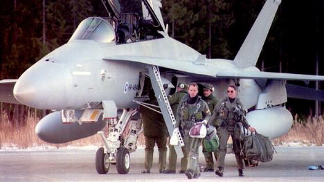 Ilmavoimat vastaanotti F-35-hävittäjät Rovaniemellä – Stubb korosti Yhdysvaltojen suhdetta ja sisun tarvetta 7