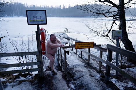 Kuusijärven talviuintilaituri Vantaalla, kustannukset nousevat yli 53 000 euroon 2 Kuusijärven talviuintilaituri Vantaalla, kustannukset nousevat yli 53 000 euroon 1