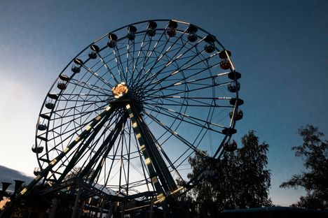 Lukiolaiset pettyivät Linnanmäen iik!weekiin: pitkä jonotus ja kallit liput 8 Lukiolaiset pettyivät Linnanmäen iik!weekiin: pitkä jonotus ja kallit liput 7