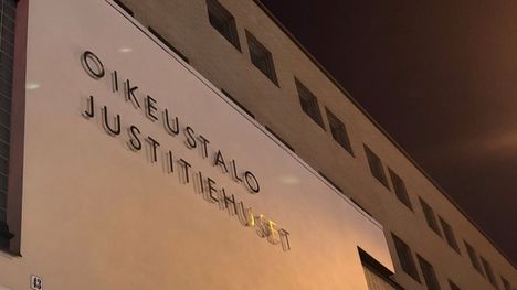 Mies tuomittiin 2 vuotta 8 kk vankeuteen naistoverenpaineen aiheuttaneesta kuolemasta Vaasassa 2 Mies tuomittiin 2 vuotta 8 kk vankeuteen naistoverenpaineen aiheuttaneesta kuolemasta Vaasassa 1