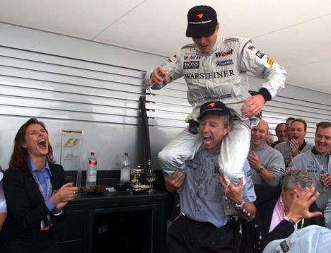 Mika Häkkinen ajoi Ayrton Sennan McLarenia Kreikassa 16 Mika Häkkinen ajoi Ayrton Sennan McLarenia Kreikassa 15