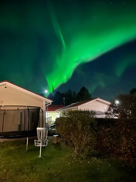 Revontulet loimuivat sunnuntai-iltana usealla paikkakunnalla – Ilmatieteen laitos: mahdollisuus näkyä kohtalainen 5