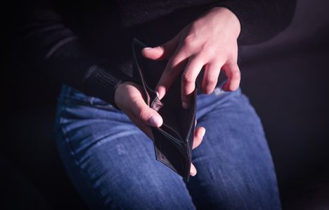 Sannin, 45, lapsi sairastui syöpään – vuosia myöhemmin maksettavaa on lähes 30 000 euroa 6 Sannin, 45, lapsi sairastui syöpään – vuosia myöhemmin maksettavaa on lähes 30 000 euroa 5