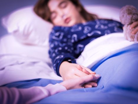 Sannin, 45, lapsi sairastui syöpään – vuosia myöhemmin maksettavaa on lähes 30 000 euroa 2 Sannin, 45, lapsi sairastui syöpään – vuosia myöhemmin maksettavaa on lähes 30 000 euroa 1