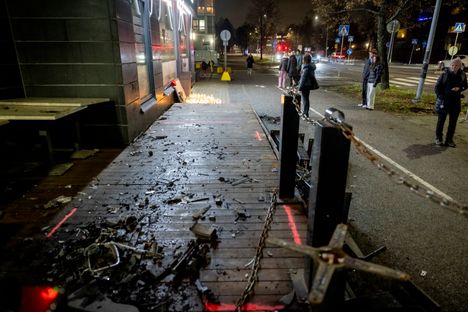 Tikkurilan yliajo: 15-vuotiaan kuoliaaksi ajanut Bemarikuski saapuu oikeuteen 4 Tikkurilan yliajo: 15-vuotiaan kuoliaaksi ajanut Bemarikuski saapuu oikeuteen 3